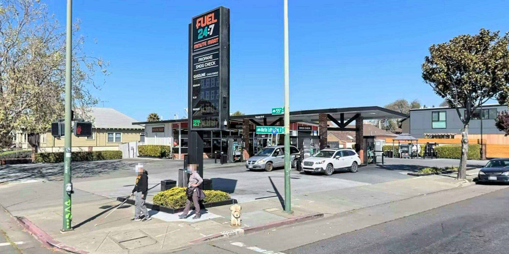 Unbranded Gas Station and Carwash Acquisition Bridge Loan in Oakland, CA